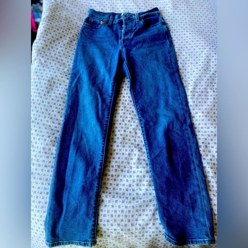 Women’s-Levi’s, wedgie strait jeans, Size 26